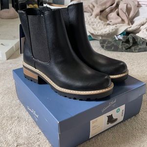 NWT Size 8 Celina Boots